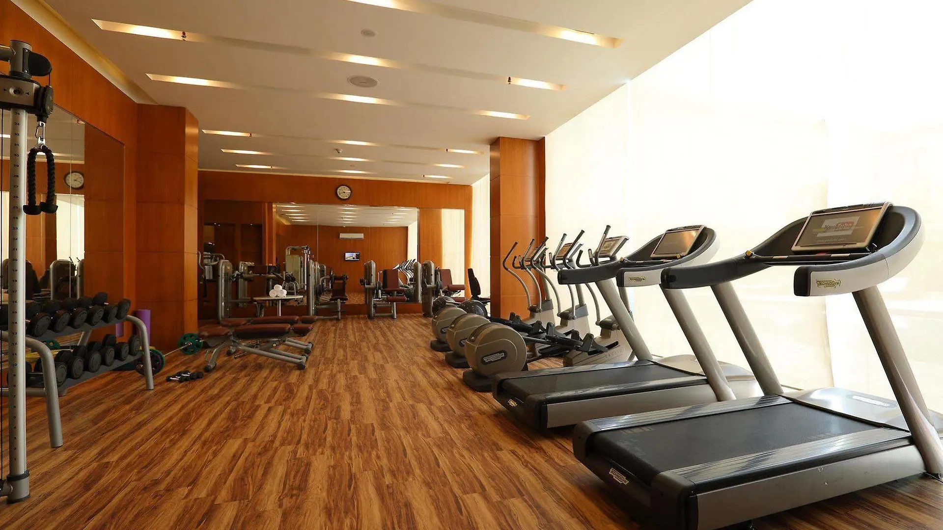 Courtyard By Marriott Kochi Airport Hotel Nedumbassery