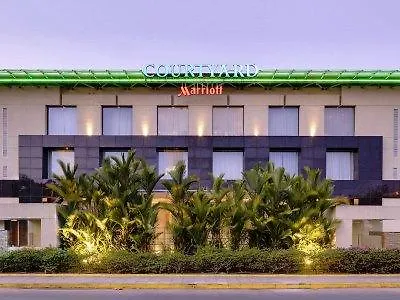 Courtyard By Marriott Kochi Airport Hotel Nedumbassery 5*,