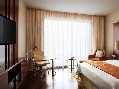 Hotel Courtyard By Marriott Kochi Airport Nedumbassery