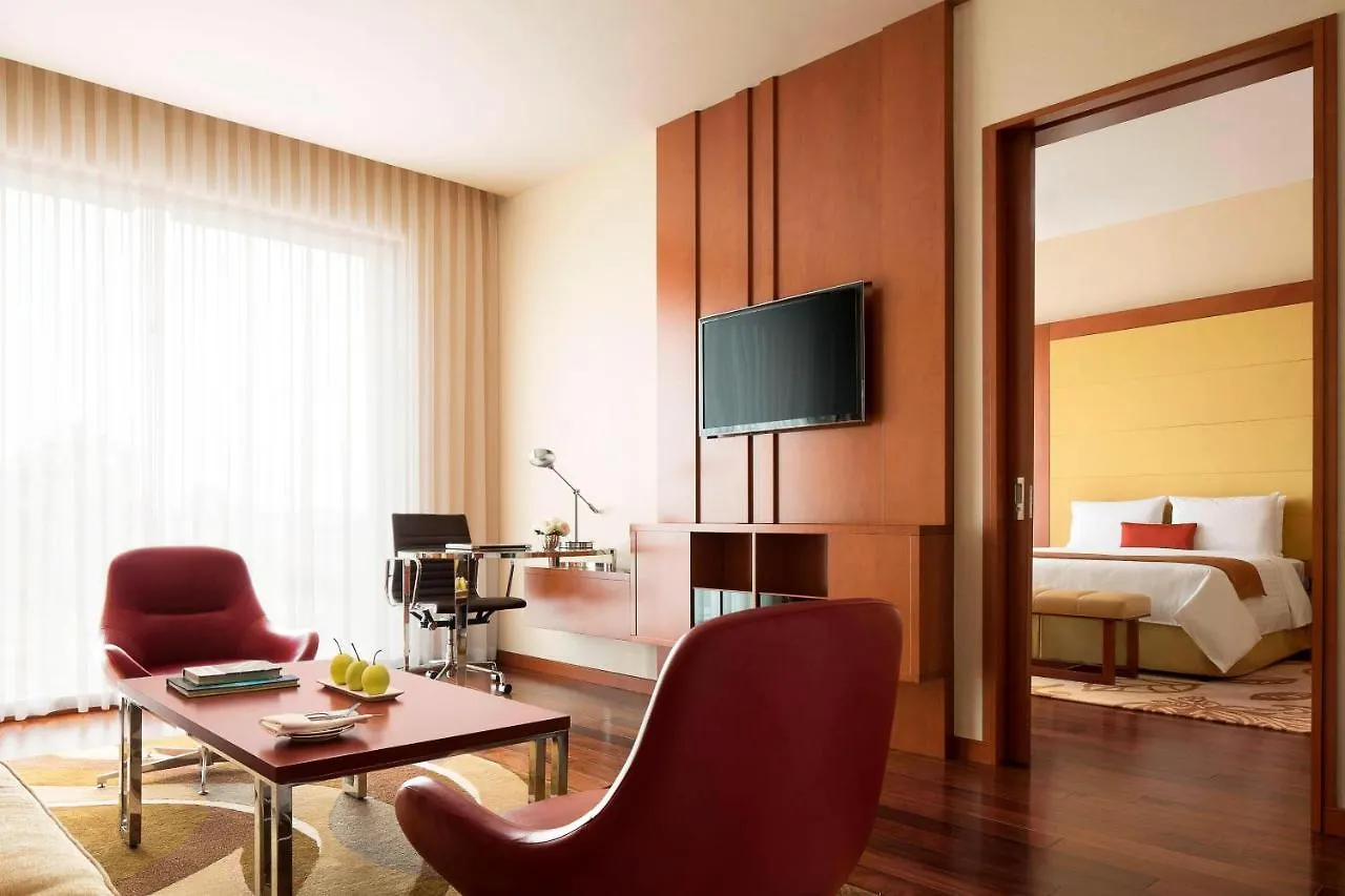 Courtyard By Marriott Kochi Airport Hotel Nedumbassery